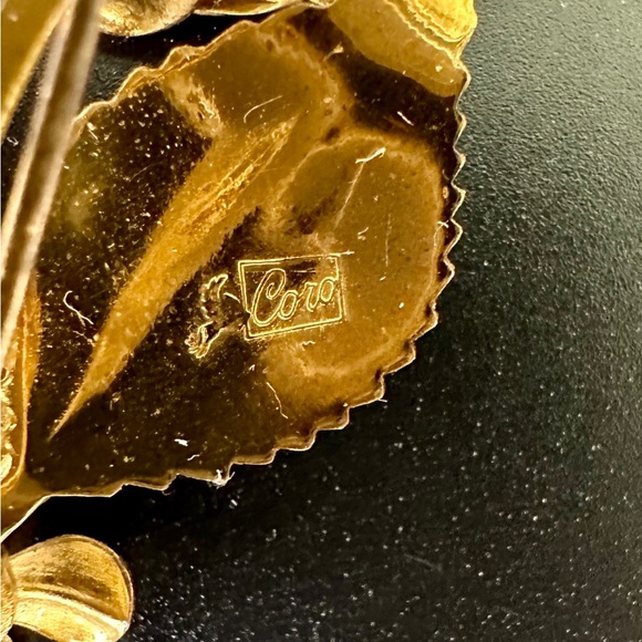VINTAGE Coro SIGNED 2” Gold Tone Rose Flower Brooch Pin 1940s unique - Picture 2 of 11